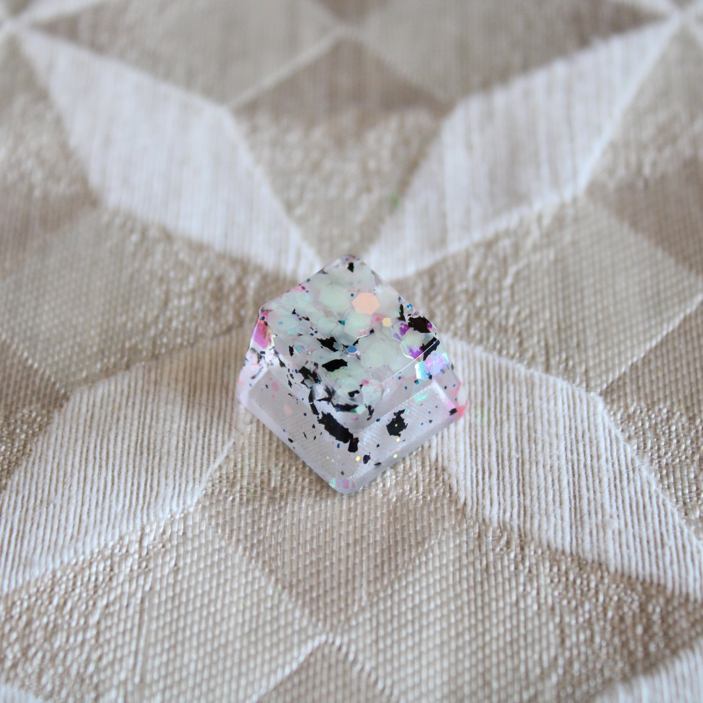 Glowing Glitter R4 Keycap