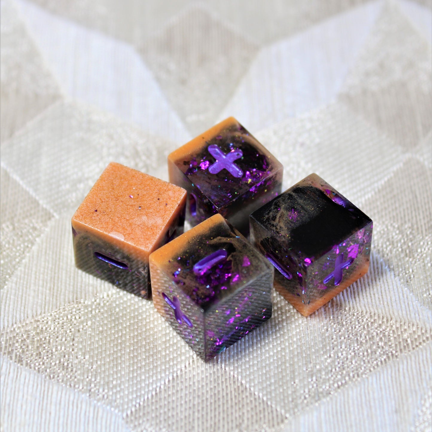 Glowing Halloween Fate Dice