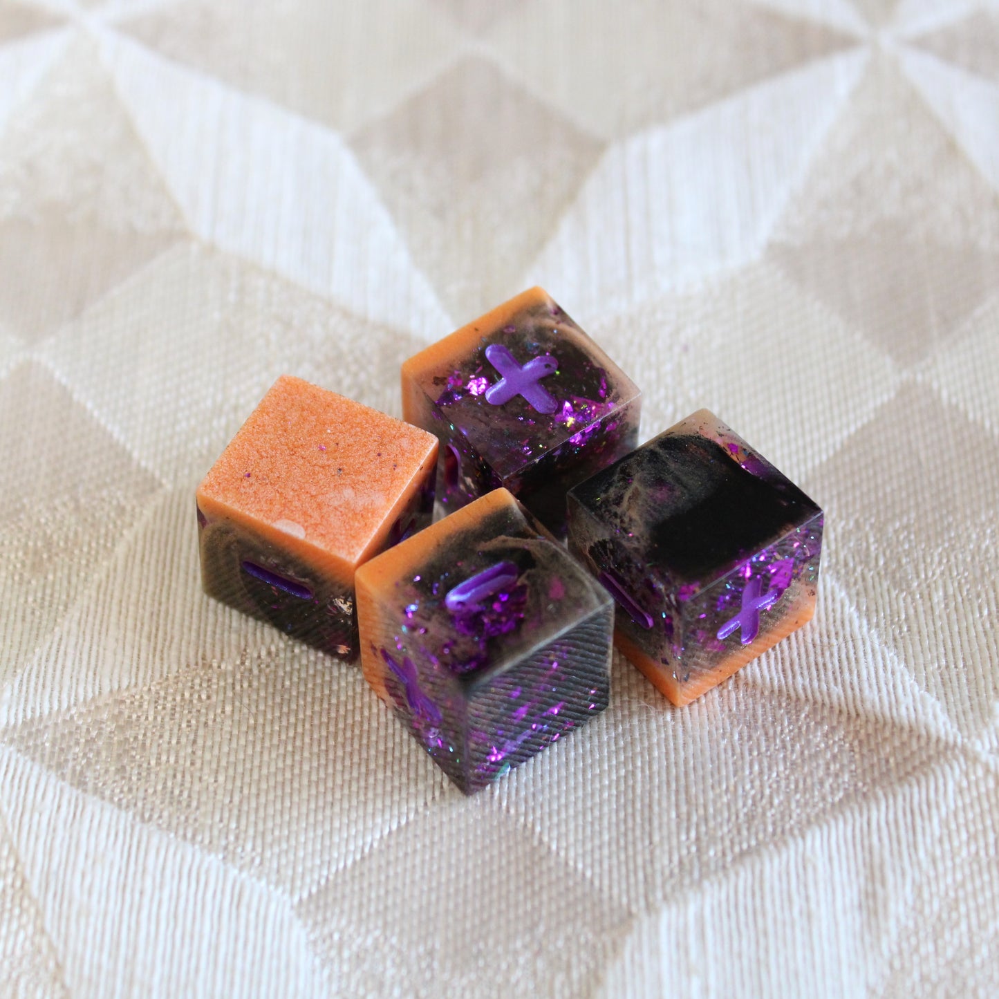 Glowing Halloween Fate Dice