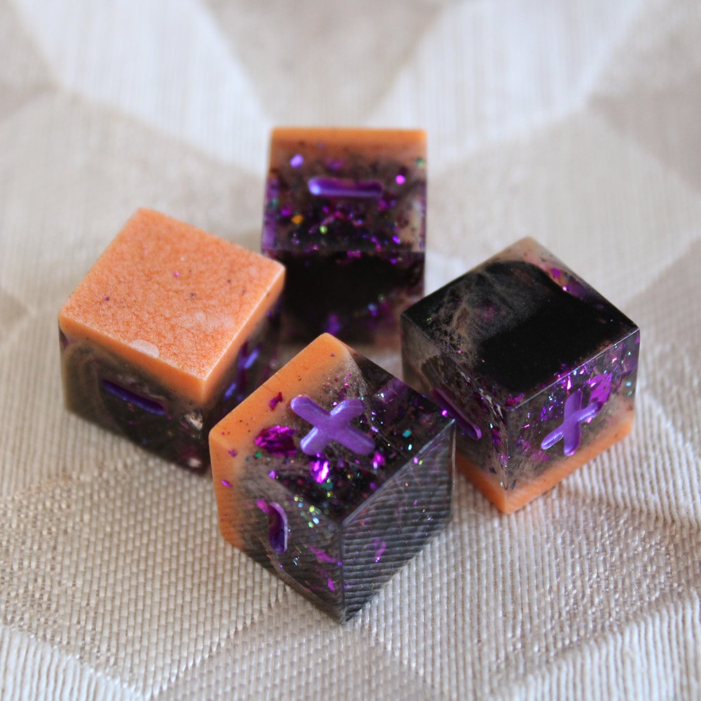 Glowing Halloween Fate Dice