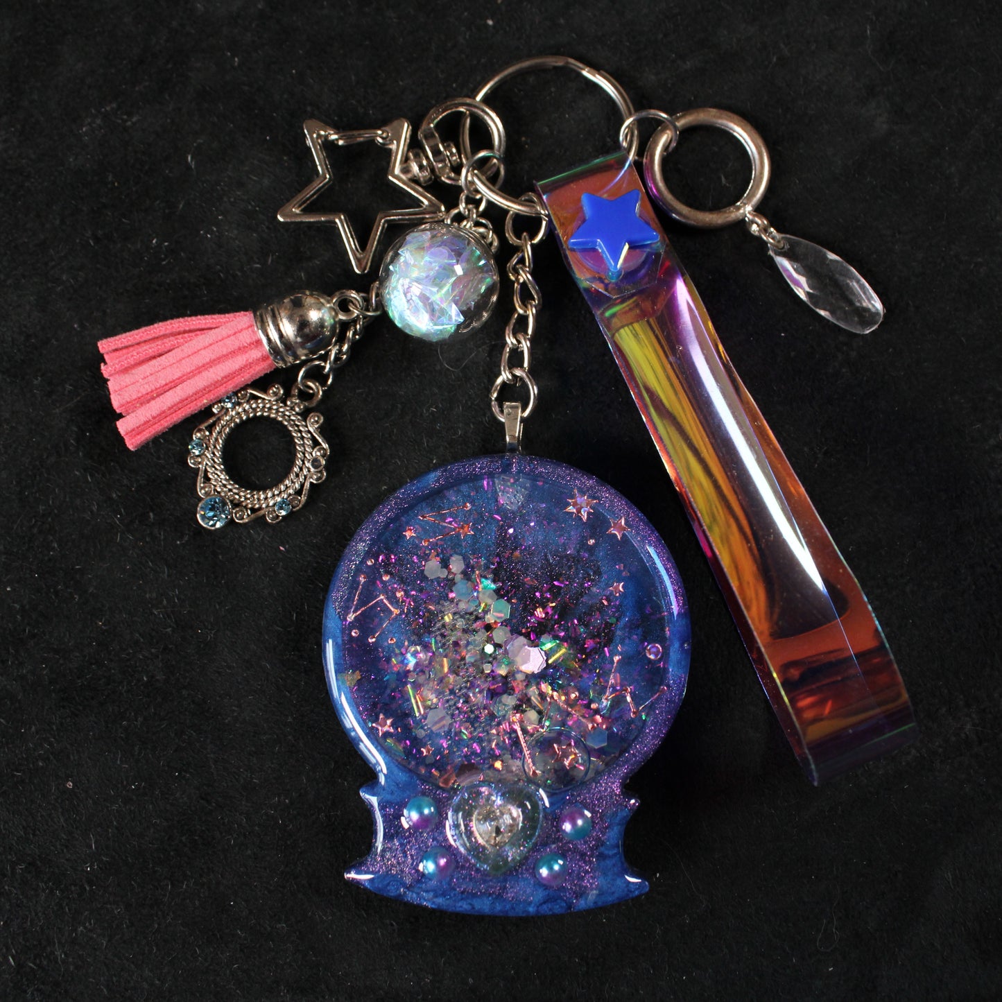 Crystal Ball Shaker Charm