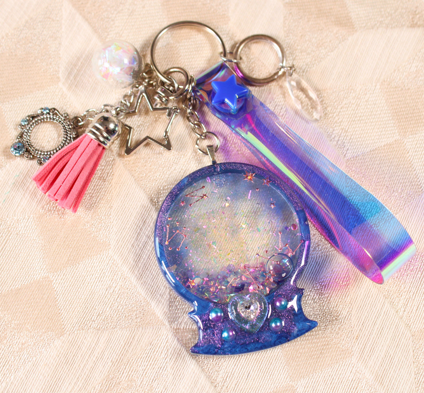 Crystal Ball Shaker Charm