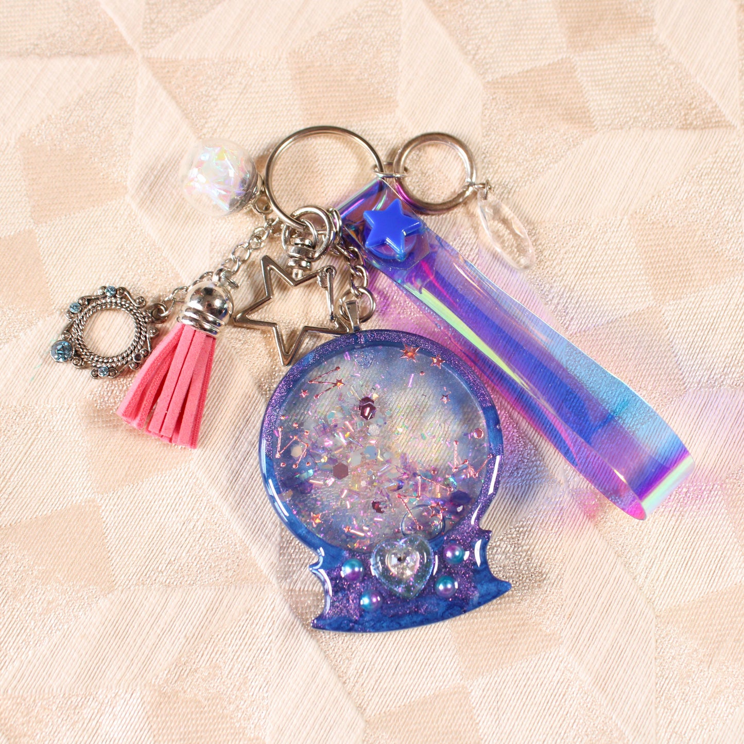Crystal Ball Shaker Charm