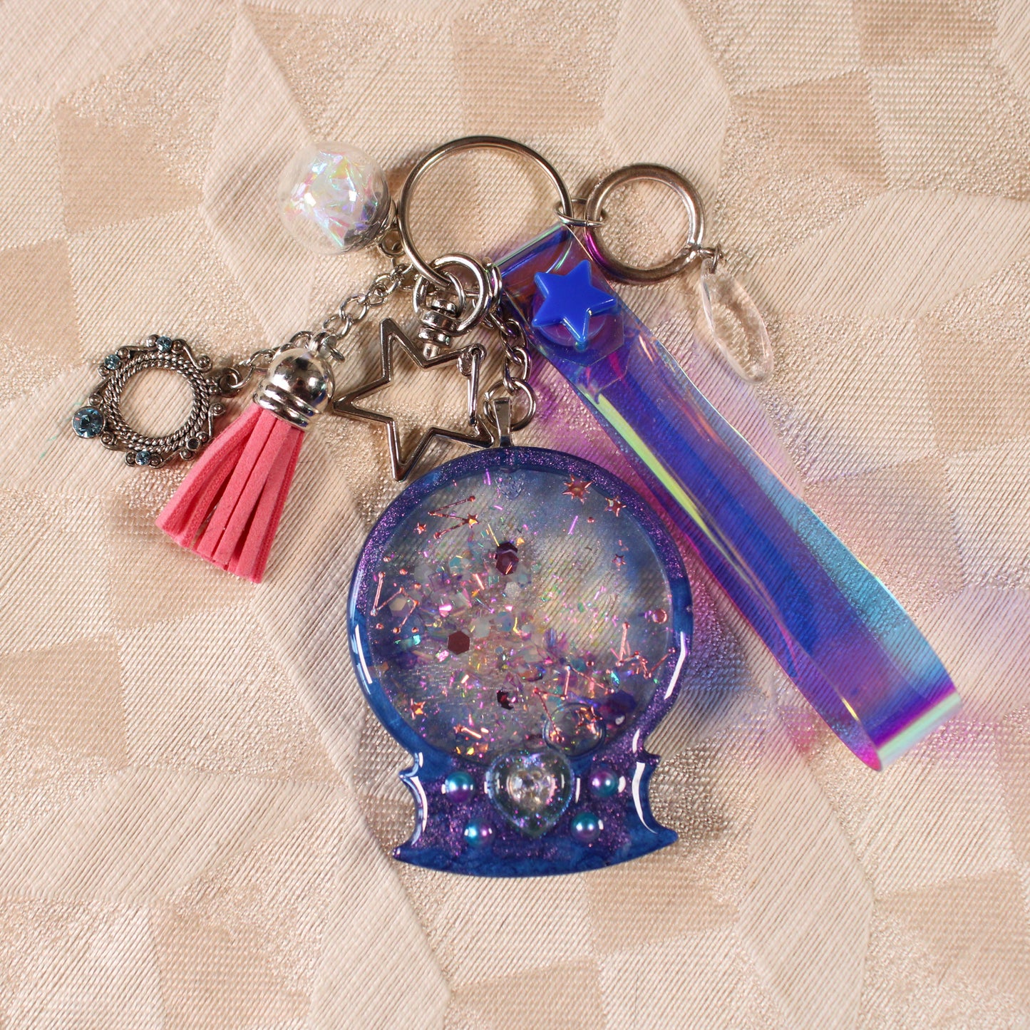 Crystal Ball Shaker Charm