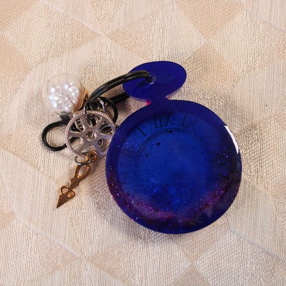 Pocketwatch Shaker Charm