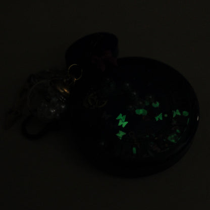 Pocketwatch Shaker Charm