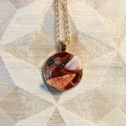 Red Zigzag Stone Chip Necklace