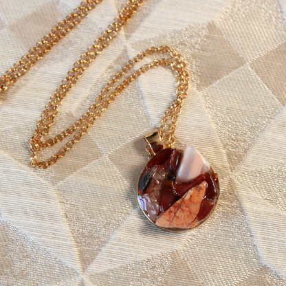 Red Zigzag Stone Chip Necklace