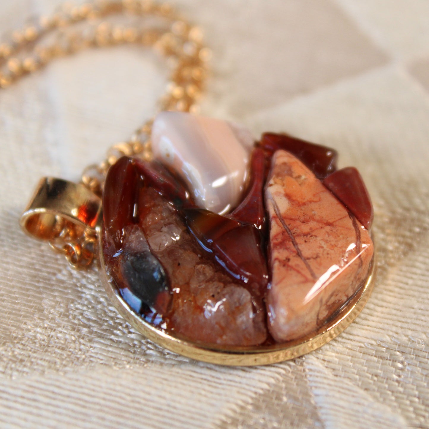 Red Zigzag Stone Chip Necklace