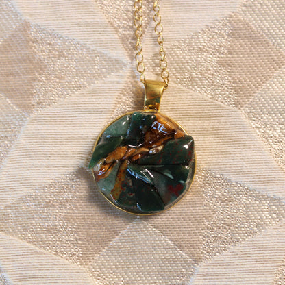 Golden Vein Stone Chip Necklace