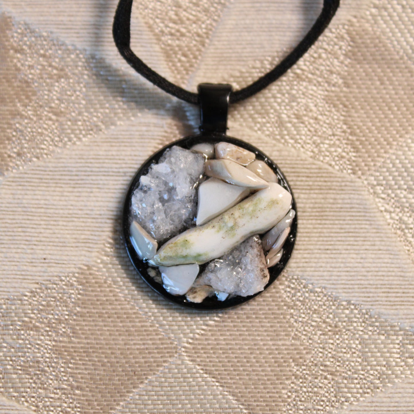 White Crystaline Stone Chip Necklace