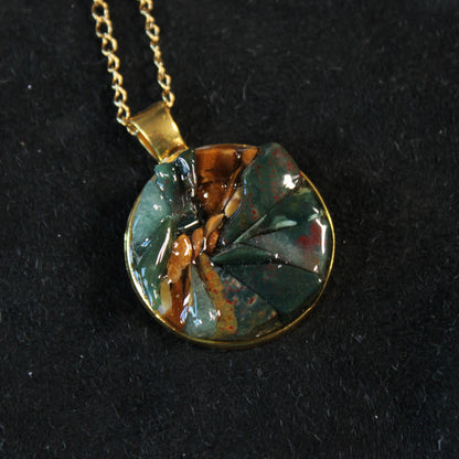 Golden Vein Stone Chip Necklace