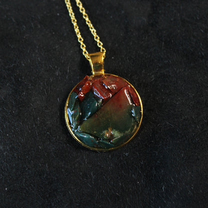 Red to Green Stone Chip Necklace