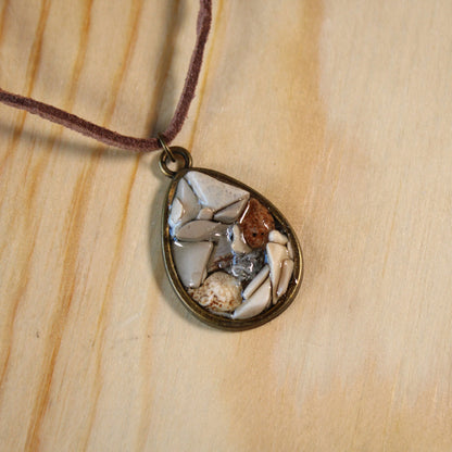 White Droplet Stone Chip Necklace