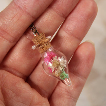 Pink/White/Green Flowers Necklace