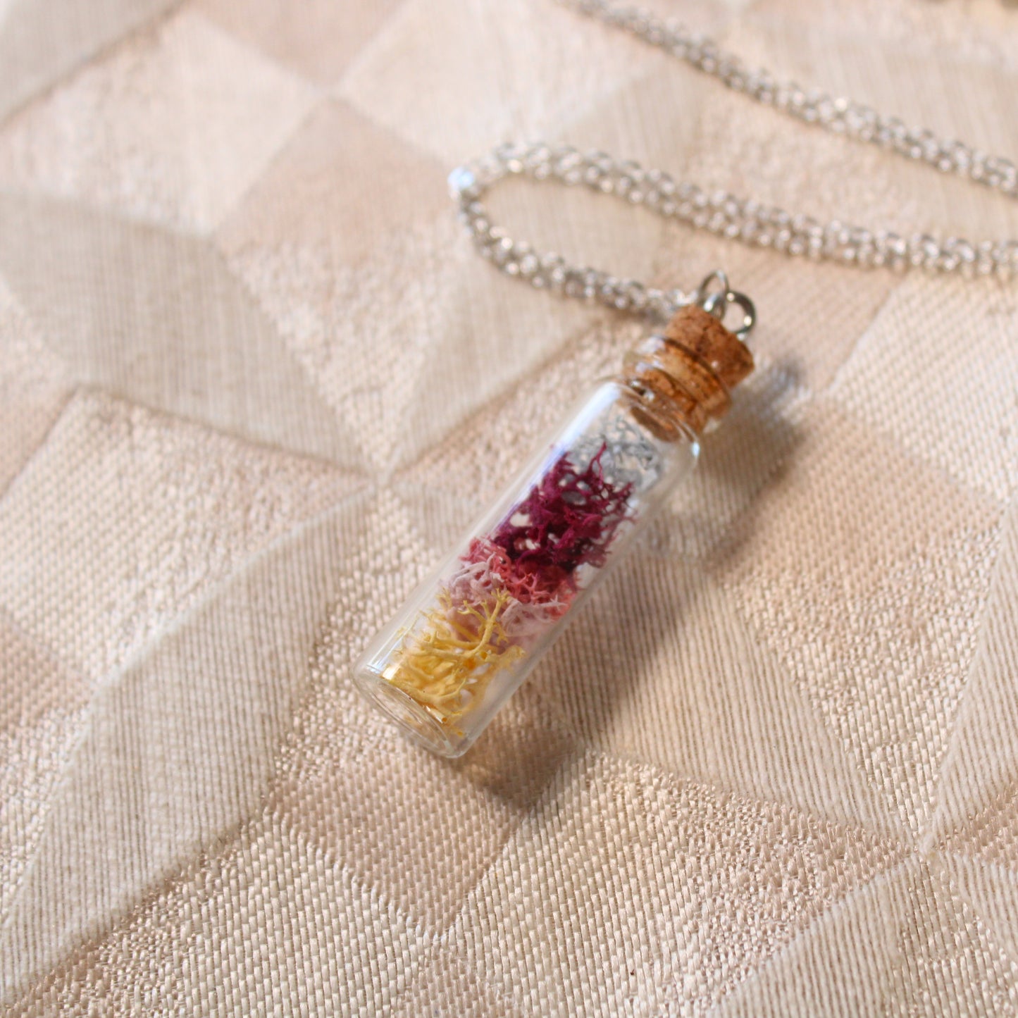 Long Sunrise Moss Necklace