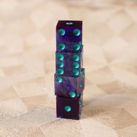 Handmade Sugarplum 4D6