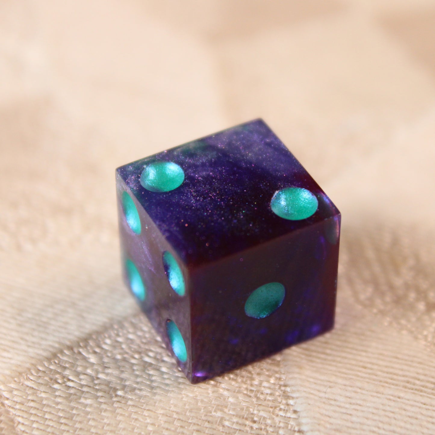 Handmade Sugarplum 4D6