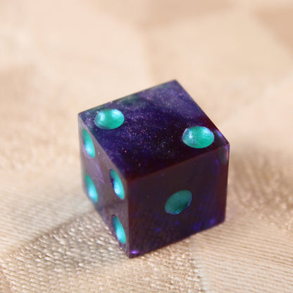 Handmade Sugarplum 4D6