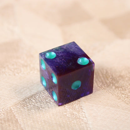 Handmade Sugarplum 4D6