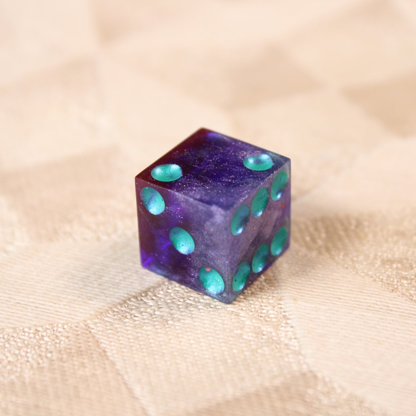 Handmade Sugarplum 4D6
