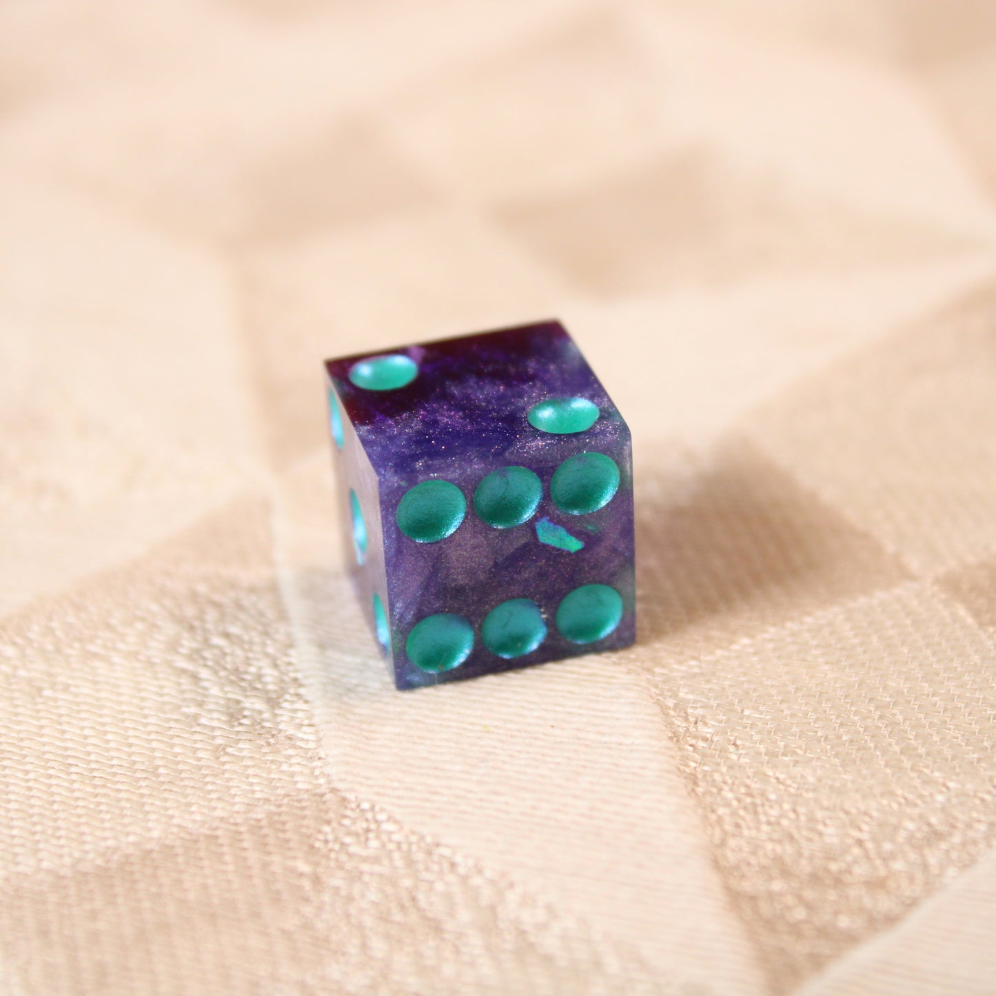 Handmade Sugarplum 4D6