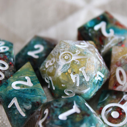 Handmade Showman Dice (Glow-in-the-dark Glitter!)