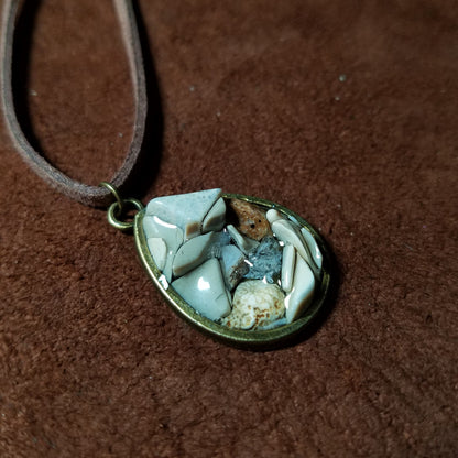 White Droplet Stone Chip Necklace